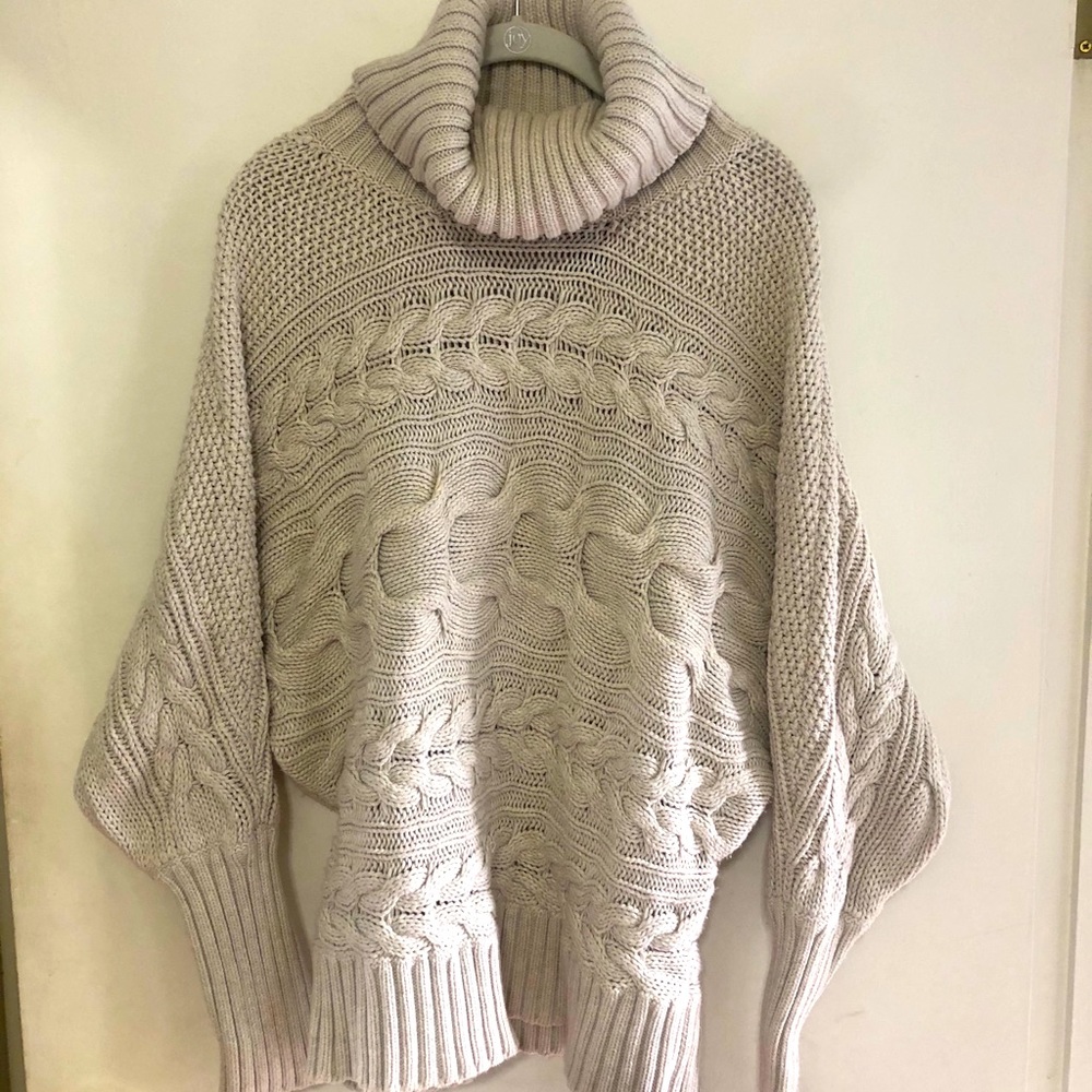 Vintage VS Moda International Cableknit Sweater